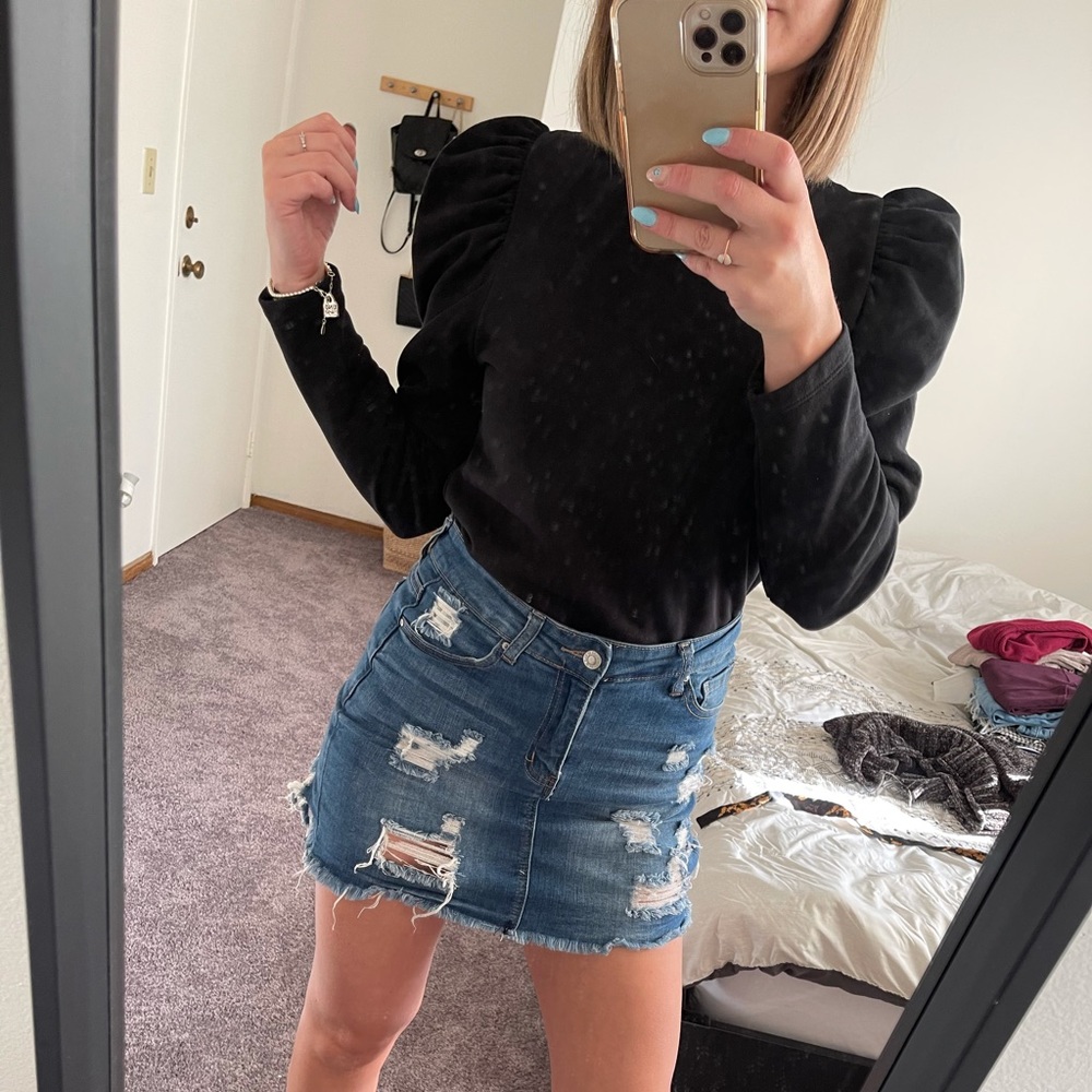 Sleeves sweater